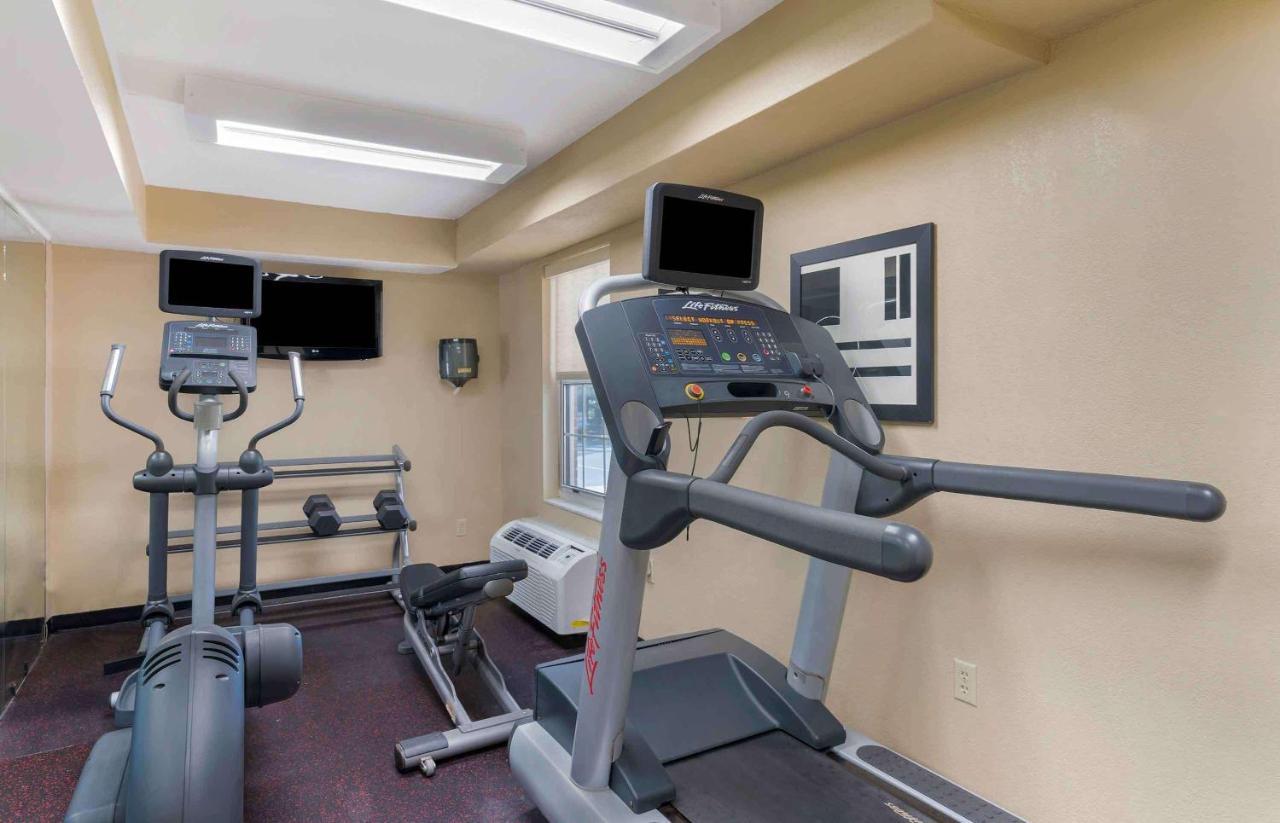 Extended Stay America Suites - Newport News - Yorktown Bagian luar foto