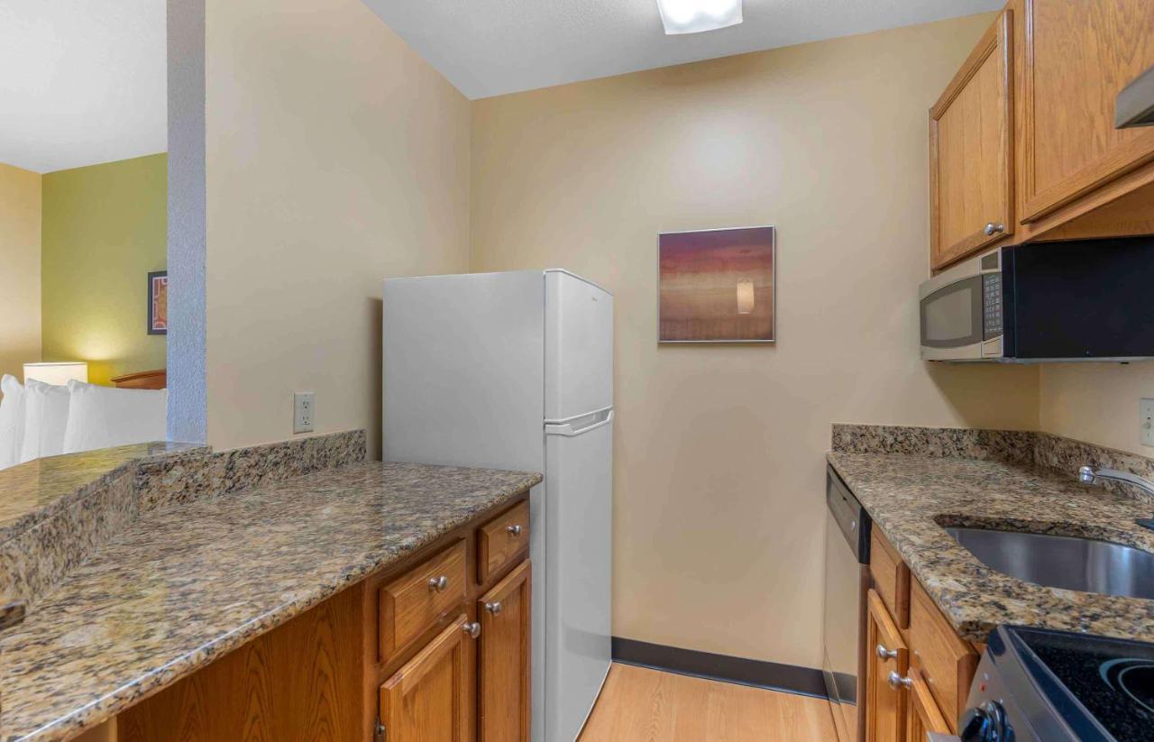 Extended Stay America Suites - Newport News - Yorktown Bagian luar foto